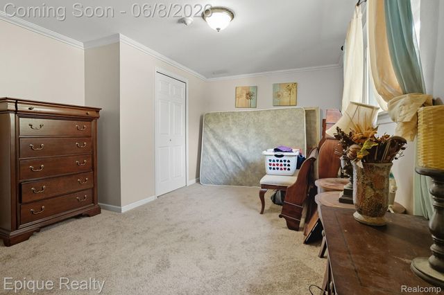 2263 Camilla Drive, Troy, MI 48083