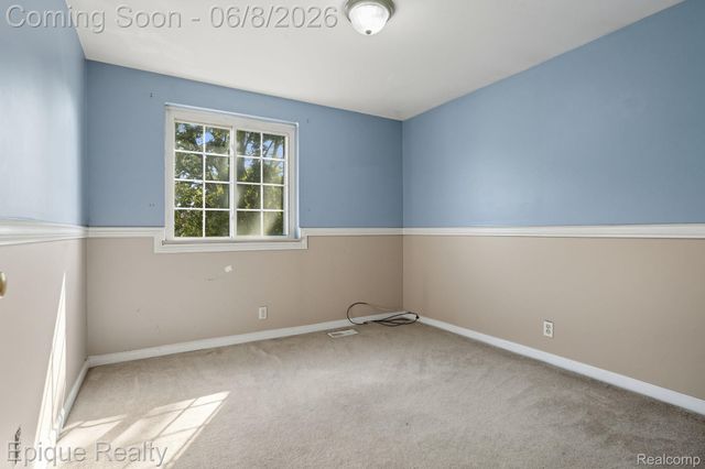 2263 Camilla Drive, Troy, MI 48083