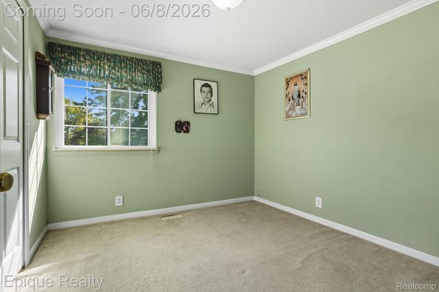 2263 Camilla Drive, Troy, MI 48083