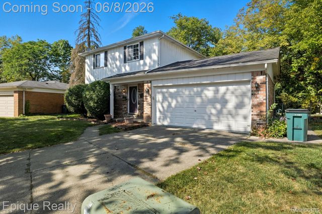 2263 Camilla Drive, Troy, MI 48083