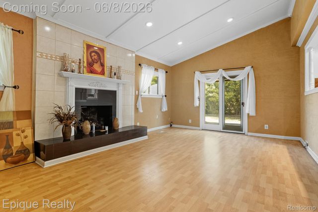 2263 Camilla Drive, Troy, MI 48083