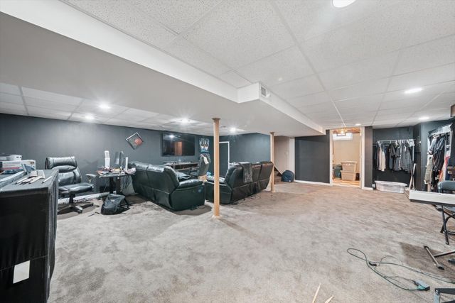 29717 Hanover Avenue, Westland, MI 48186