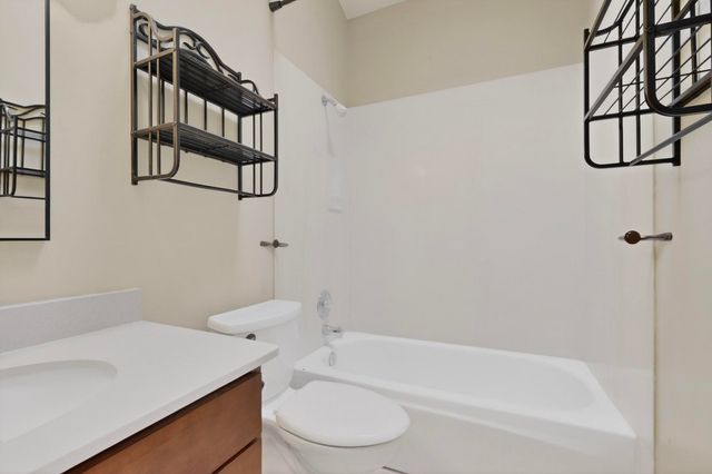 6605 Mesa Mariposa Place NW, Albuquerque, NM 87120