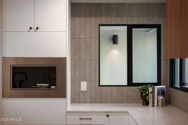 2225 E Belmont Avenue, Phoenix, AZ 85020