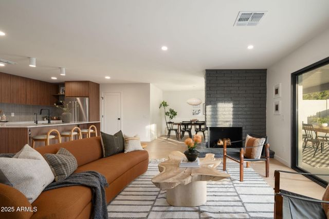 2225 E Belmont Avenue, Phoenix, AZ 85020