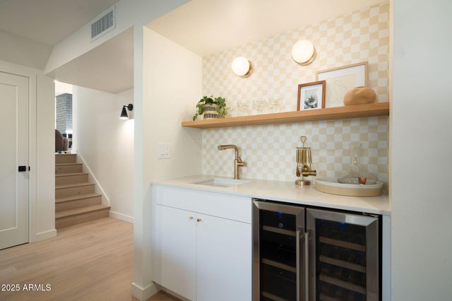 2225 E Belmont Avenue, Phoenix, AZ 85020