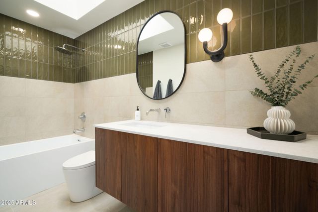 2225 E Belmont Avenue, Phoenix, AZ 85020