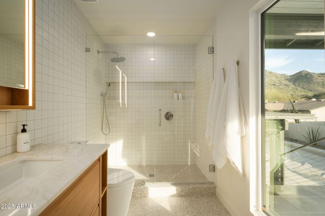 2225 E Belmont Avenue, Phoenix, AZ 85020