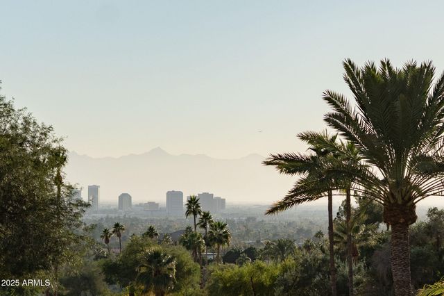 2225 E Belmont Avenue, Phoenix, AZ 85020