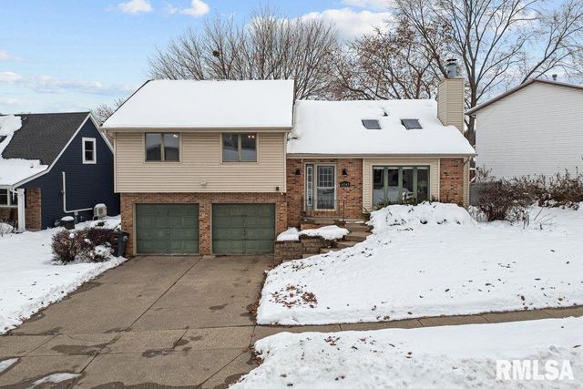 4545 ASPEN HILLS Circle, Bettendorf, IA 52722