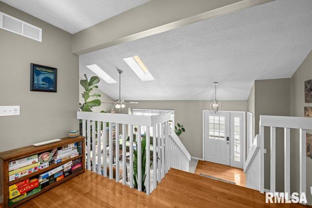 4545 ASPEN HILLS Circle, Bettendorf, IA 52722