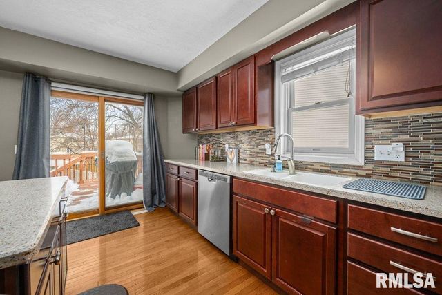 4545 ASPEN HILLS Circle, Bettendorf, IA 52722