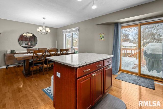 4545 ASPEN HILLS Circle, Bettendorf, IA 52722