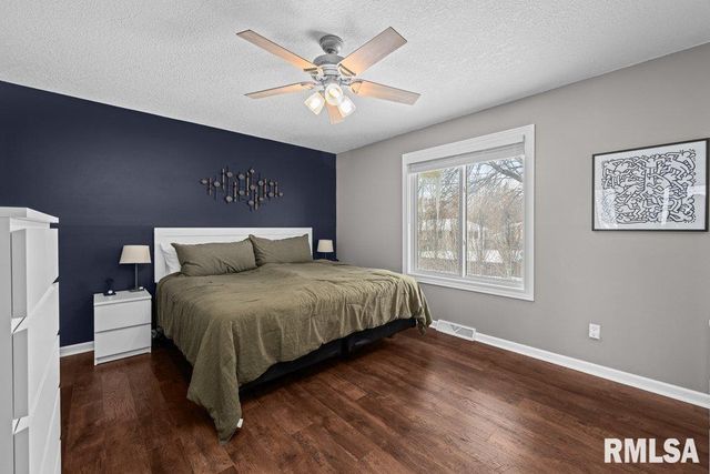 4545 ASPEN HILLS Circle, Bettendorf, IA 52722