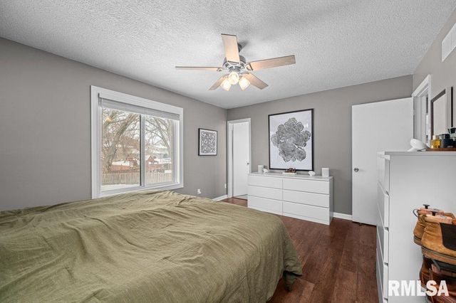 4545 ASPEN HILLS Circle, Bettendorf, IA 52722