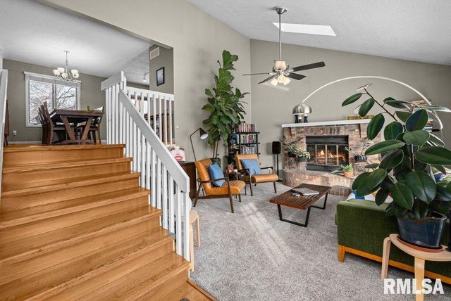 4545 ASPEN HILLS Circle, Bettendorf, IA 52722