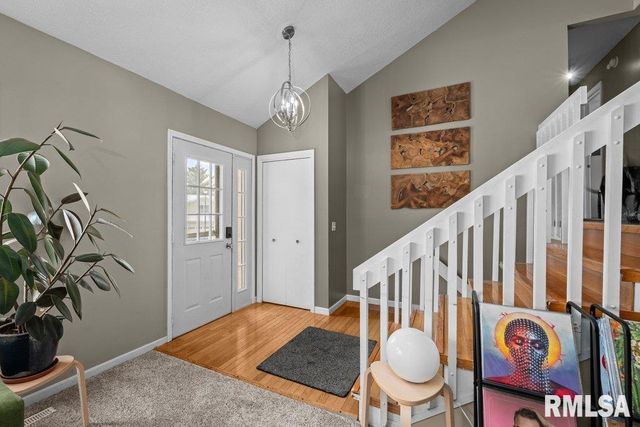 4545 ASPEN HILLS Circle, Bettendorf, IA 52722