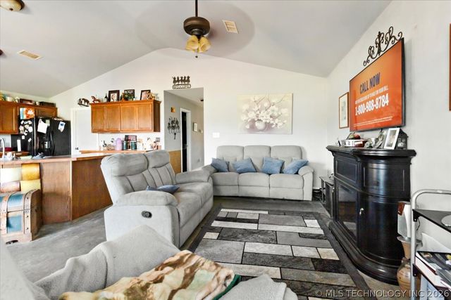 2576 Winnett Road, Colbert, OK 74733