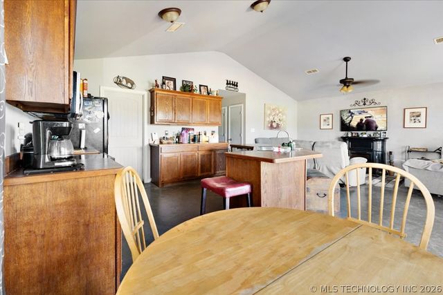 2576 Winnett Road, Colbert, OK 74733