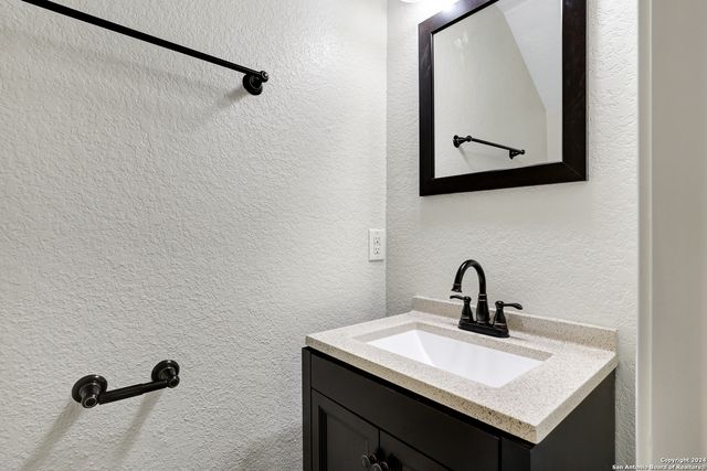 9656 SHOREBIRD LN, San Antonio, TX 78245