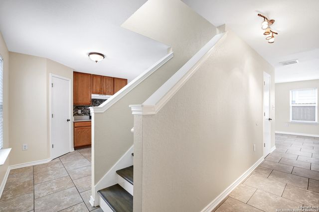 9656 SHOREBIRD LN, San Antonio, TX 78245