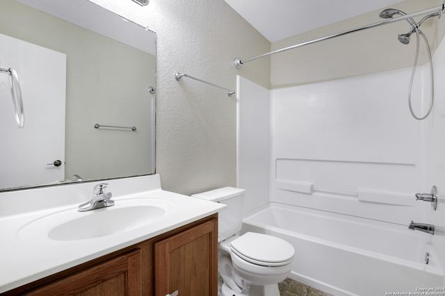 9656 SHOREBIRD LN, San Antonio, TX 78245