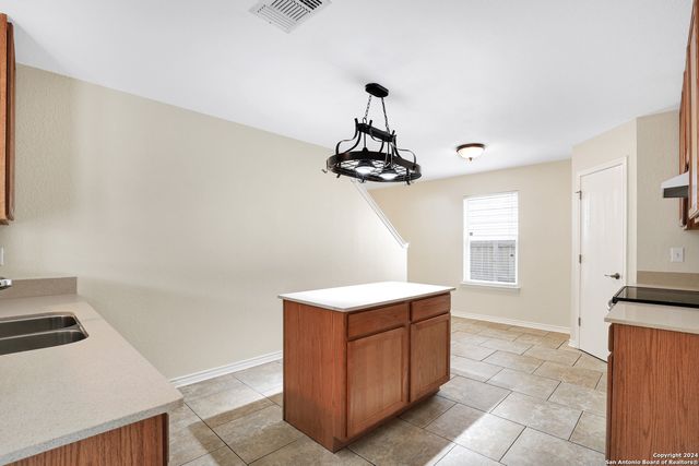9656 SHOREBIRD LN, San Antonio, TX 78245