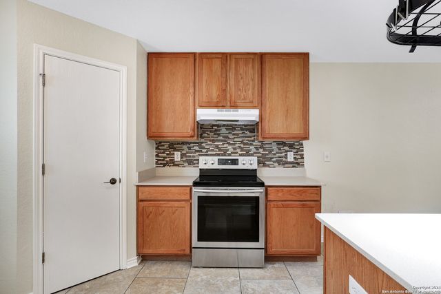 9656 SHOREBIRD LN, San Antonio, TX 78245