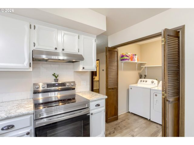 13603 Ne REGENTS Dr, Vancouver, WA 98684