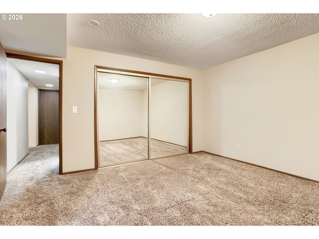 13603 Ne REGENTS Dr, Vancouver, WA 98684