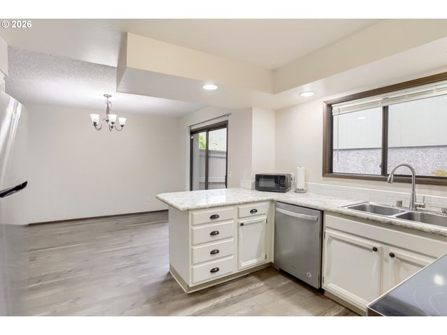 13603 Ne REGENTS Dr, Vancouver, WA 98684