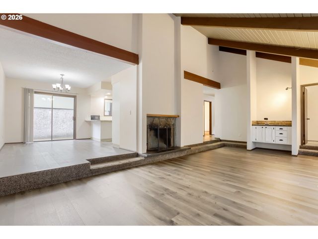 13603 Ne REGENTS Dr, Vancouver, WA 98684