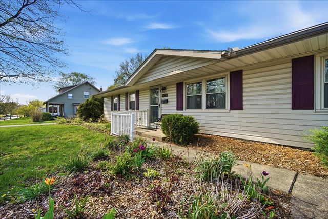 208 E Lincoln Street, Normal, IL 61761