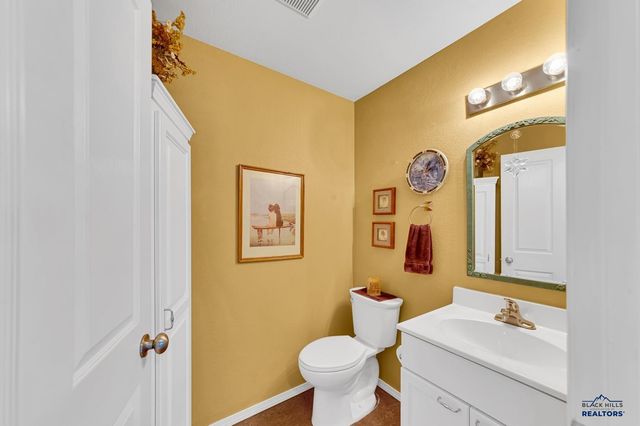 6808 CAMBRIDGE CT, Summerset, SD 57718