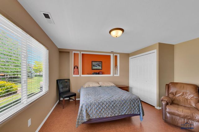 6808 CAMBRIDGE CT, Summerset, SD 57718