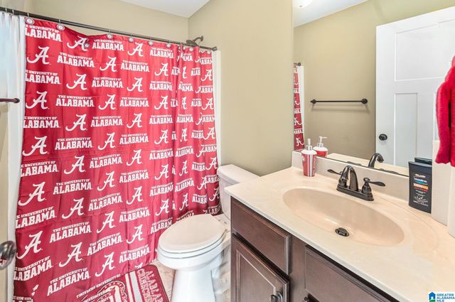 2067 KERRY CIRCLE, Calera, AL 35040