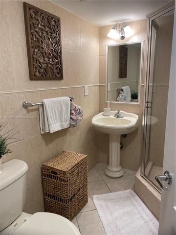 2555 Collins Ave 704, Miami Beach, FL 33140