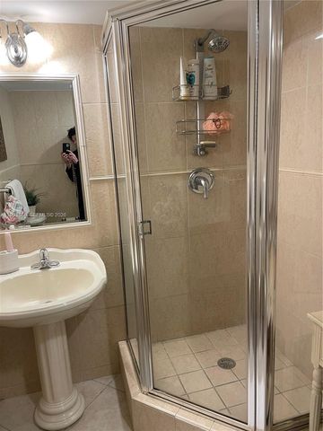 2555 Collins Ave 704, Miami Beach, FL 33140