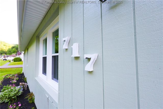 717 Chappell Road, Charleston, WV 25304