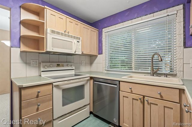 22823 Cranbrooke Drive, Novi, MI 48375