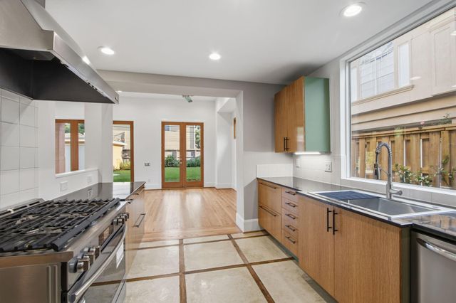 2409 Dorrington Street, Houston, TX 77030
