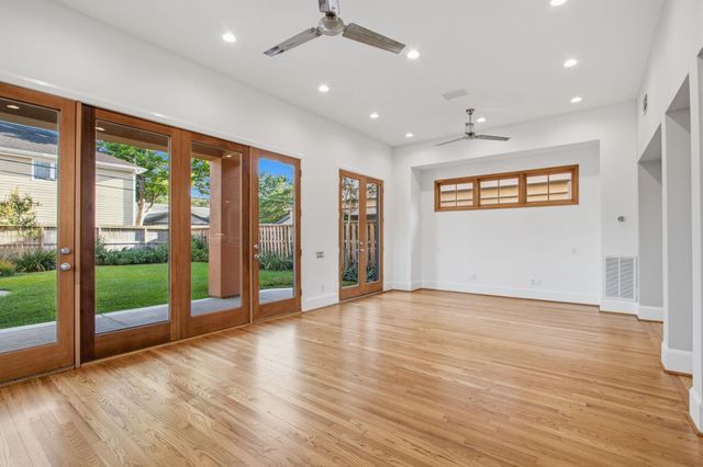 2409 Dorrington Street, Houston, TX 77030