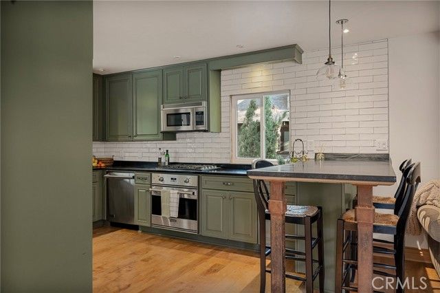 230 Hemlock Drive, Lake Arrowhead, CA 92352