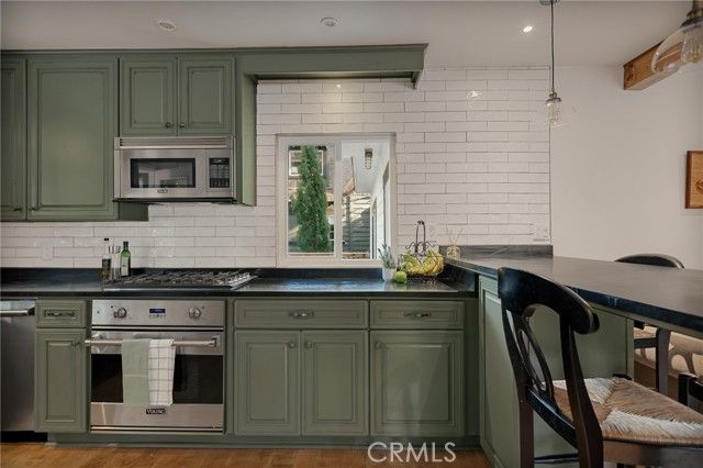 230 Hemlock Drive, Lake Arrowhead, CA 92352