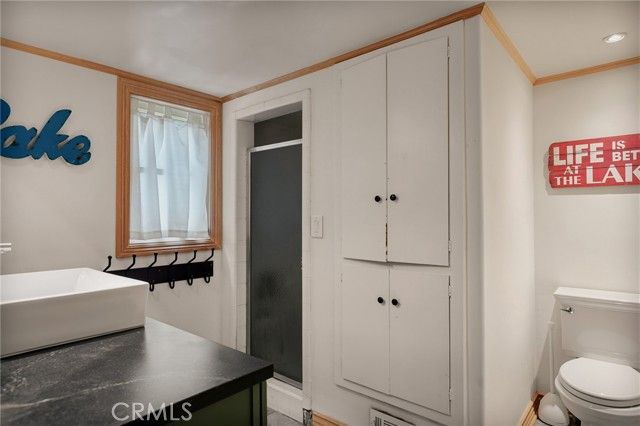 230 Hemlock Drive, Lake Arrowhead, CA 92352