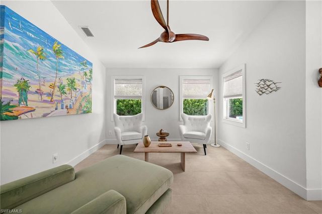 2476 River Reach DR, Naples, FL 34104