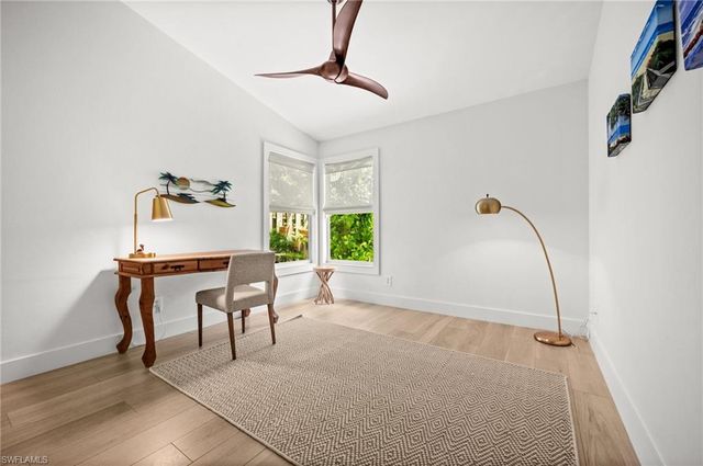 2476 River Reach DR, Naples, FL 34104