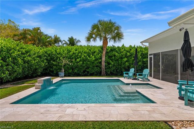 2476 River Reach DR, Naples, FL 34104
