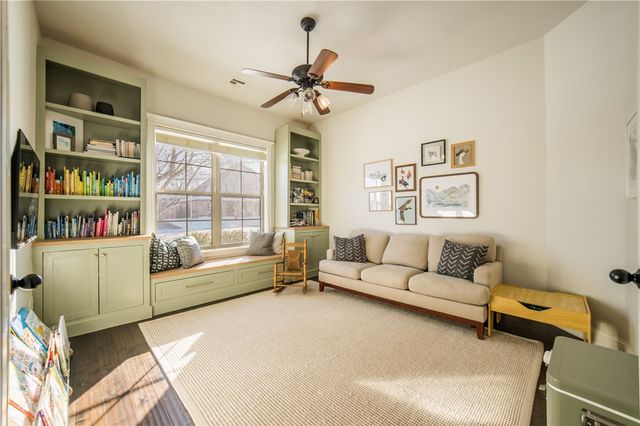 6410 S 35th Street, Rogers, AR 72758