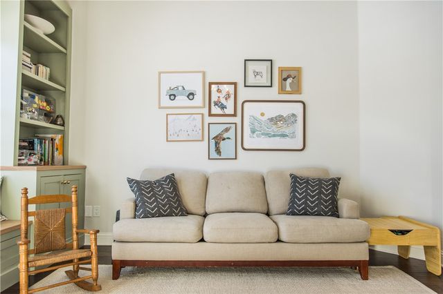 6410 S 35th Street, Rogers, AR 72758